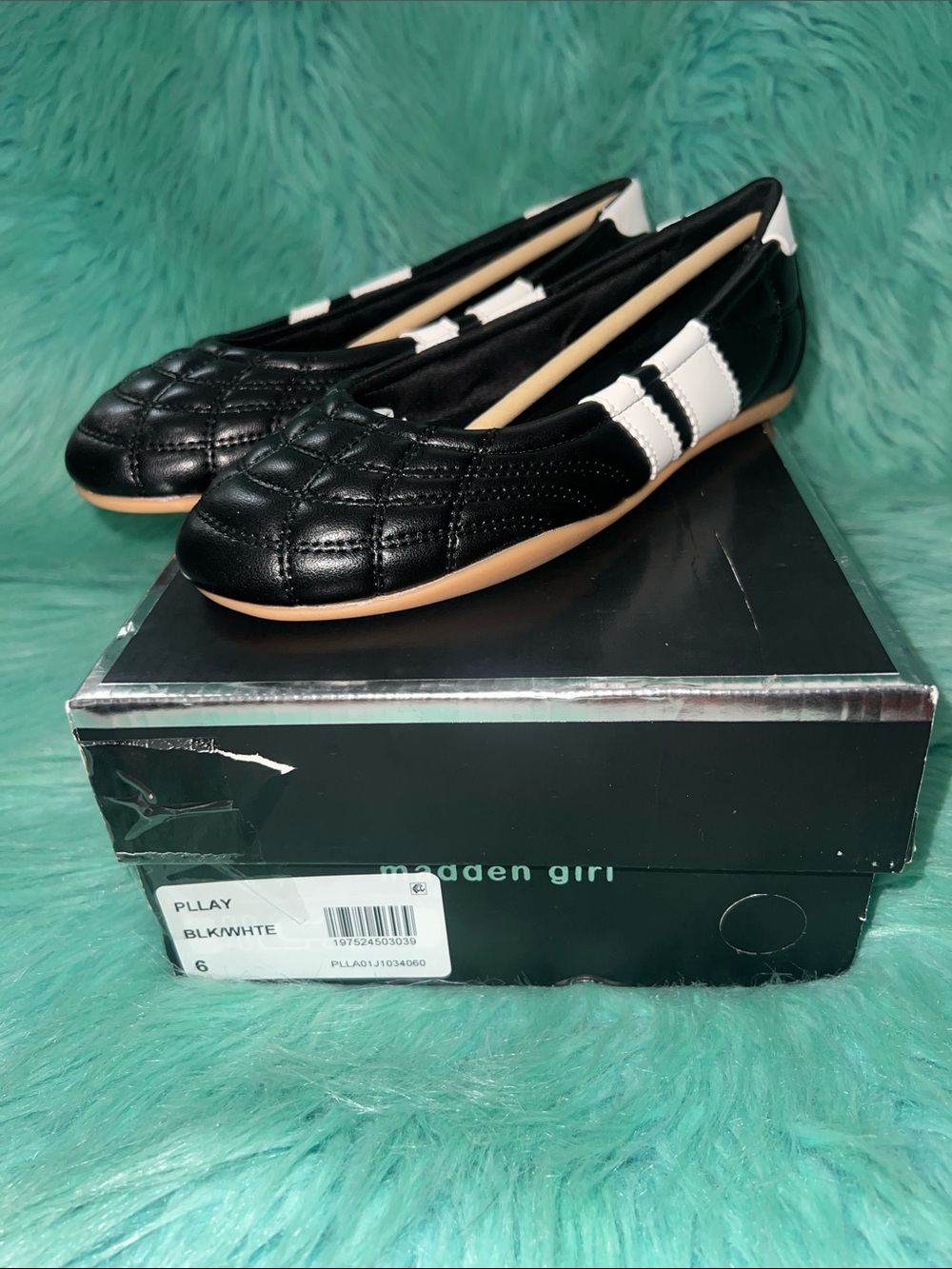 NIB Madden Girl Black & White Quilted Slip-On Ballet Flats Women’s size 6